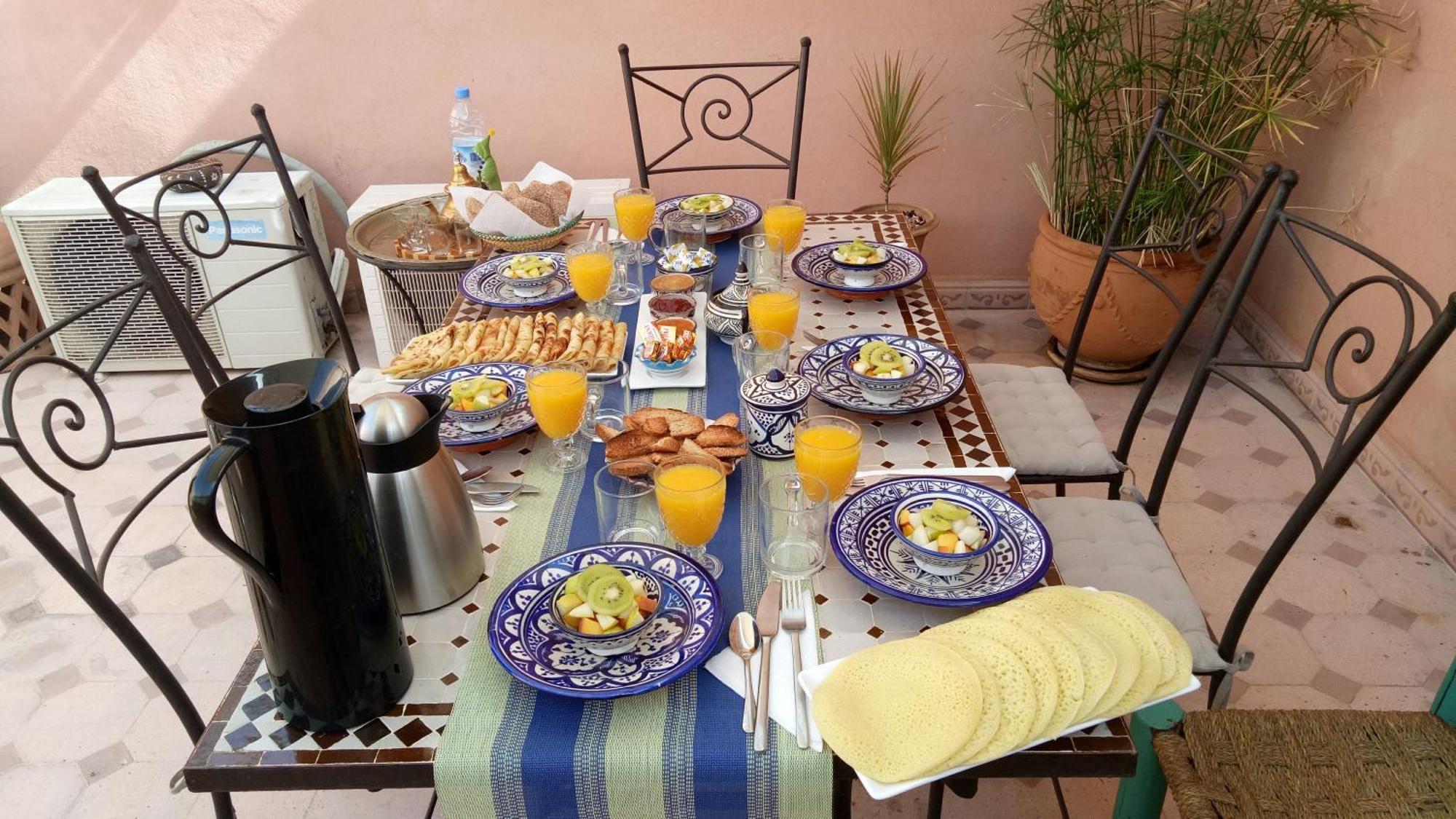 Riad Majdoulina Chez Jiji マラケシュ エクステリア 写真